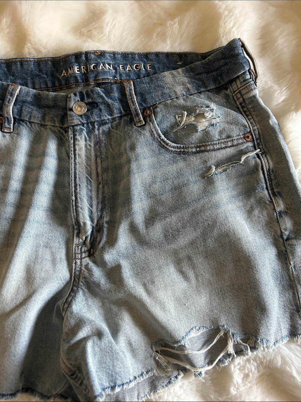 American Eagle Outfitters Light Blue Distressed Denim Shorts with Frayed Hem - Picture 3 of 8